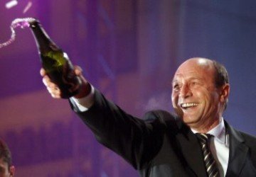&quot;Traian Băsescu nu va mai apuca Revelionul ca preşedinte. Va rămâne ca o pată neagră în istorie&quot;