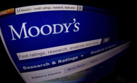 Moody's: Reformele, în pericol din cauza prăbuşirii unui al doilea guvern în România