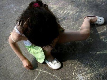 Pedofil, liber pe străzile Sloboziei. Două fetiţe au fost abuzate în zile diferite