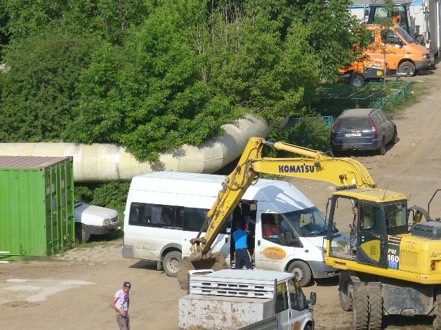 Ce fac de fapt muncitorii de pe şantierele ANL? Fură motorină, că doar s-au scumpit carburanţii 144683