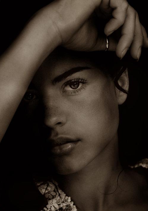 Povestea acestui chip te va surprinde. Imaginile care îţi vor arăta o lume pe care nu o mai cunoşti 144693