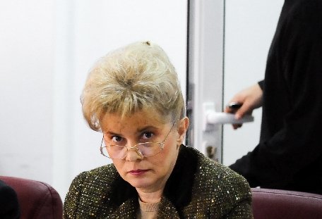 Corina Dumitrescu: Eu joc cu mandatul pe masă