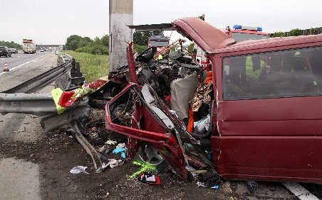 Infotrafic. Un mort, 16 răniţi şi 16 accidente rutiere - bilanţul ultimelor 24 de ore 