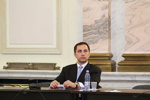 Toţi miniştrii desemnaţi au primit aviz favorabil din partea comisiilor 145136