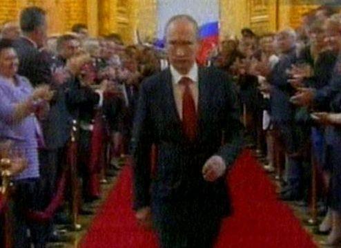 Vladimir Putin, încoronat pentru a treia oară la conducerea Rusiei. Vei vedea în imagini un invitat surpriză 145090