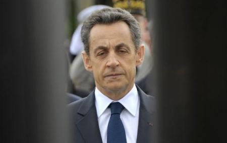 Înfrângerea l-a împins pe Sarkozy către meseria sa de bază. Ce va face de acum înainte liderul francez