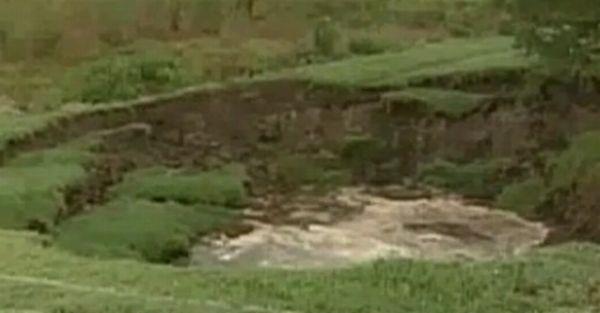 Pământul a vrut să-i înghită. Familia a scăpat ca prin minune de la moarte 145405