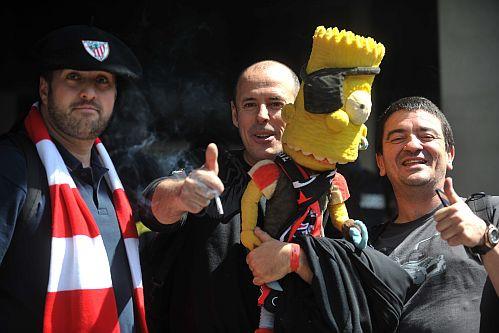 Suporterii spanioli n-au cunoscut cuvântul oboseală. Vezi FOTO cu distracţia în stil latin 145505