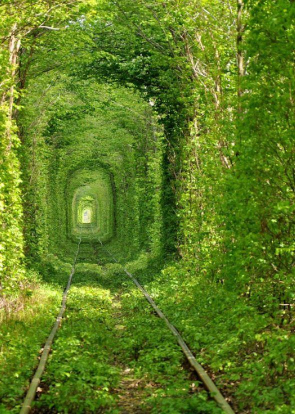 Locul de o frumuseţe înfiorătoare care ţi-ar putea fi fatal. Unul dintre cele mai romantice peisaje din lume 145920