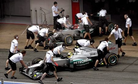 Michael Schumacher, penalizat cinci locuri pe grila de start la Monaco. Pe cine a făcut germanul idiot