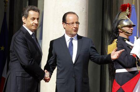 Francois Hollande a fost învestit în funcţia de preşedinte al Franţei 146463