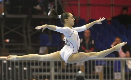 Executivul a alocat 600.000 lei pentru premierea gimnastelor care au obţinut aur la Europene