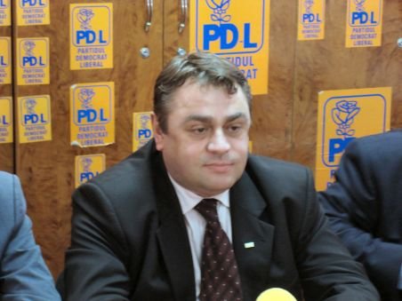 Candidatul PDL la Primăria Târgu-Jiu, în prima zi de campanie electorală