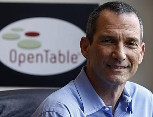 În câţiva ani va deveni cel mai bogat om al Planetei. Ce nu ştiai despre Facebook şi &quot;omul cu glugă&quot; 146988