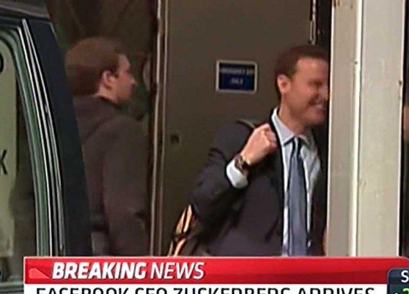 În câţiva ani va deveni cel mai bogat om al Planetei. Ce nu ştiai despre Facebook şi &quot;omul cu glugă&quot; 147018