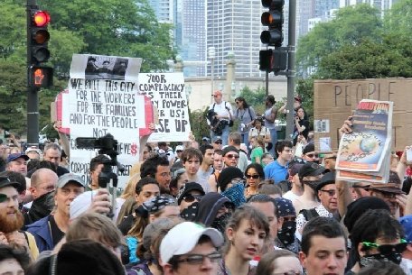 Chicago. Sute de persoane au manifestat împotriva summitului NATO