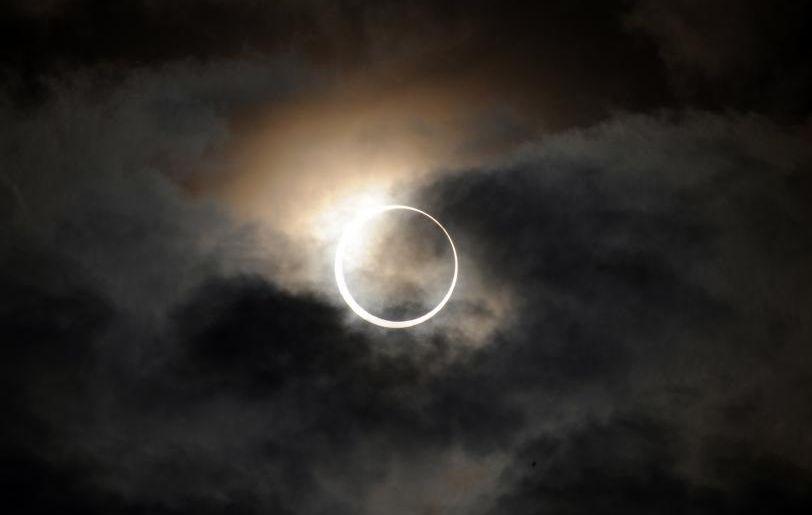 Imaginile care îţi vor tăia respiraţia. &quot;Cercul de foc&quot;, fenomenul care i-a uimit pe americani şi pe asiatici 147368