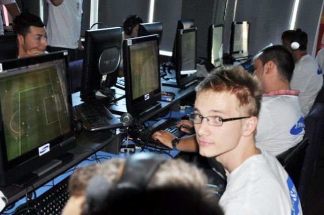 Războiul jocurilor pe calculator, la Constanţa: 150 de jucători profesionişti în finală, premii de peste 5.000 de euro
