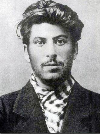 Recunoaşteţi personajul? Este unul dintre cei mai cunoscuţi lideri ruşi 147419