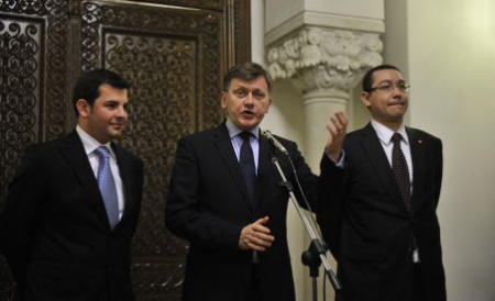 Uniunea Democrată Tătară şi USL au încheiat un protocol de susţinere în alegerile din 2012