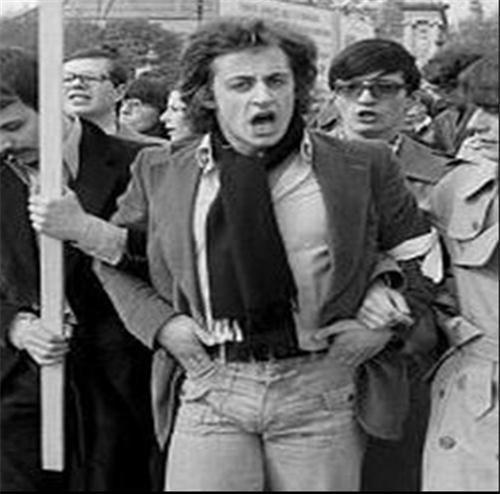 Cine au fost şi ce-au ajuns! Chiar şi cei mai cunoscuţi oameni au fost odată tineri 147933