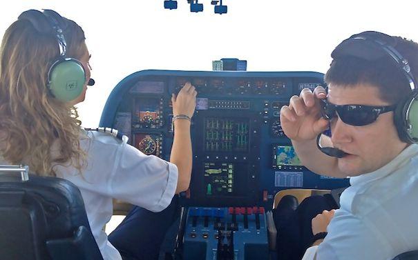 Viitorul turismului aviatic. Poţi savura un pahar cu şampanie, în timp ce admiri liniştit cele mai frumoase peisaje din lume 147902