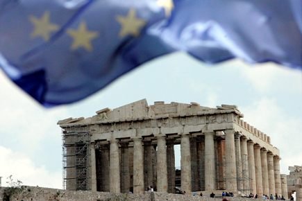 Dezastrul pentru Europa de Est va purta semnătură grecească. Liderii europeni au decis să susţină în continuare Grecia