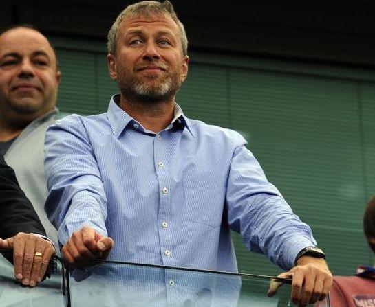 Viaţa fabuloasă a unuia dintre cei mai bogaţi oameni din lume. De la copilul orfan, la proprietar de insule şi palate 148273