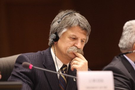 Preşedintele Parlamentului ungar: A fost foarte suprinzător comportamentul barbar al noului Guvern român