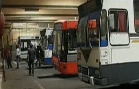 Autobuze bune de fier vechi circulă încă pe străzile Craiovei