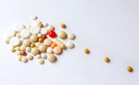 Bolnavii, fără pastile. 40 de medicamente pentru cancer au dispărut din farmacii