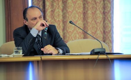 Premieră în justiţia din România. Fostul ministru al Agriculturii, Ioan Avram Mureşan, condamnat la şapte ani de închisoare