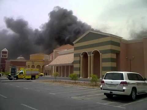 Tragedie în Qatar. Cel puţin 19 morţi, între care 13 copii, într-un incendiu izbucnit într-un mall