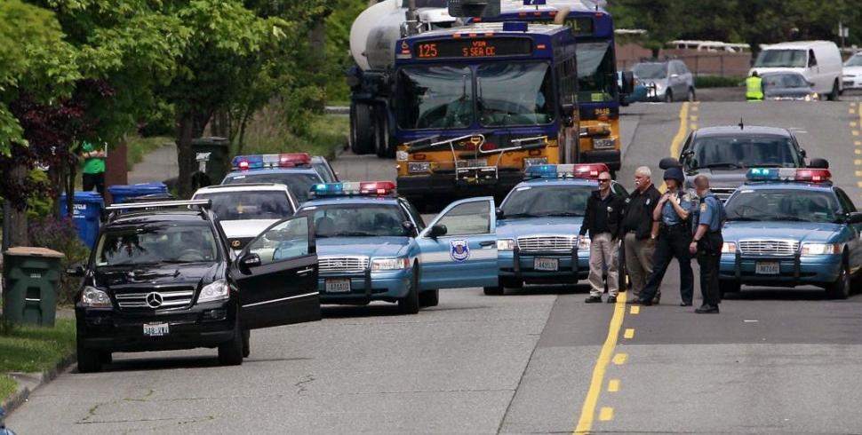 Americanii sunt îngroziţi. A ucis patru oameni în public, apoi s-a împuşcat în cap 149214