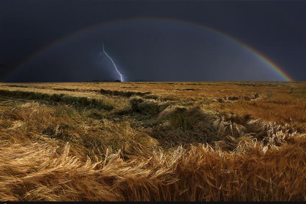 Bolta cerească, invadată de culori. Arcuri multicolore de senzaţie 149469
