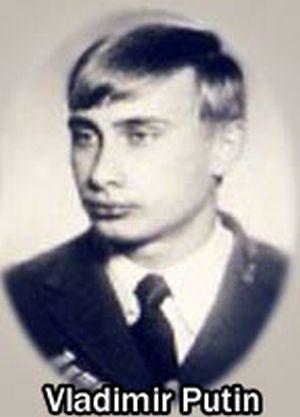 Toţi oamenii mari au fost mai întâi copii, dar puţini dintre ei îşi mai aduc aminte. Cum arătau celebrităţile în copilărie 149441