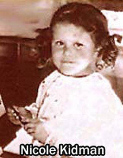 Toţi oamenii mari au fost mai întâi copii, dar puţini dintre ei îşi mai aduc aminte. Cum arătau celebrităţile în copilărie 149448