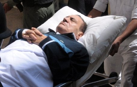 Zi istorică în Egipt. Fostul lider Hosni Mubarak a fost condamnat la închisoare pe viaţă