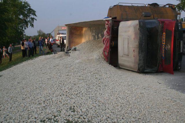 Accidentul care a îngrozit Rusia. Când vei vedea ce se află sub mormanul de pietriş, ţi se va ridica pielea pe tine 150317