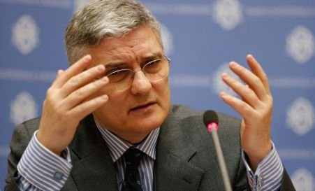 Daniel Dăianu, numit consilier onorific al premierului Ponta. Economistul nu va fi remunerat
