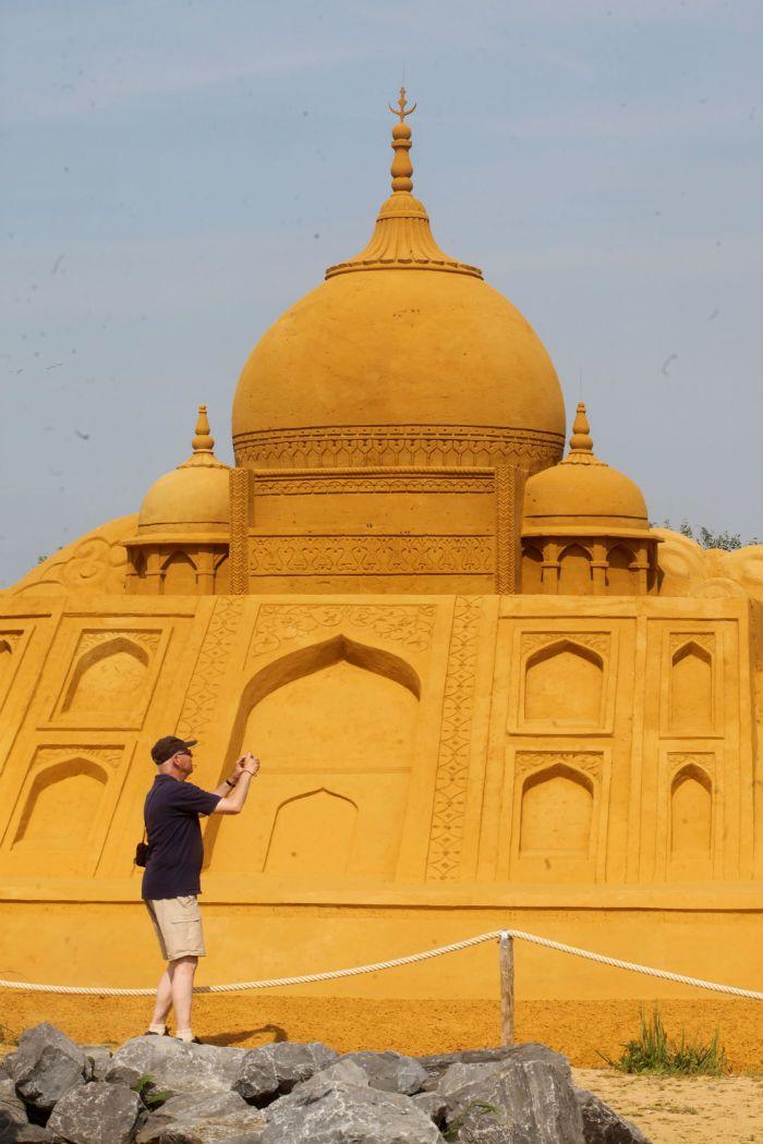 Fenomenul care se petrece acum în România ar putea distruge din temelii această clădire 150346