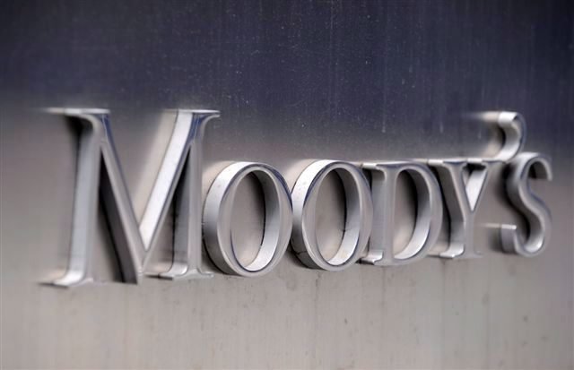 Moody's avertizează: Grecia şi Spania trag Europa în jos. Ratingul mai multor state ar putea fi scăzut