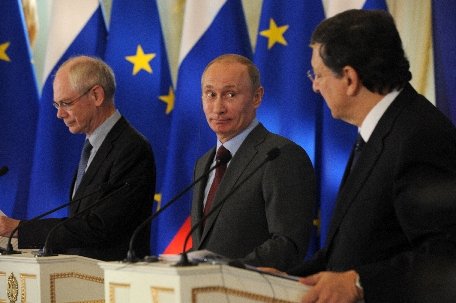 Rusia propune o conferinţă a naţiunilor pentru a rezolva criza din Siria