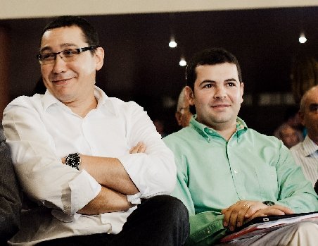 Victor Ponta şi Daniel Constantin - la sediul USL pentru a asista la numărarea paralelă a voturilor