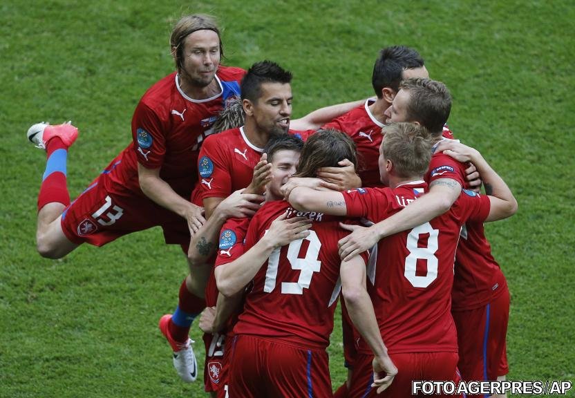 EURO 2012: Cehia învinge Grecia cu 2-1 şi păstrează şanse la calificarea în sferturile de finală