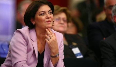 Europarlamentarul liberal Adina Vălean, primul român în semi-cercul puterii din Parlamentul European