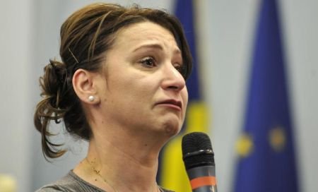 Sorina Plăcintă a demisionat din PDL şi s-a înscris în PNL. Alţi cinci parlamentari PDL ar putea trece la PNL