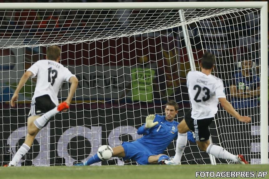 Germania câştigă cu 2-1 în faţa Olandei şi este aproape calificată în sferturile de finală de la EURO