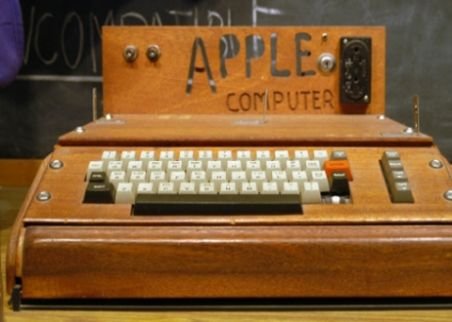 Primul calculator Apple va fi vândut pentru minim 180.000 dolari