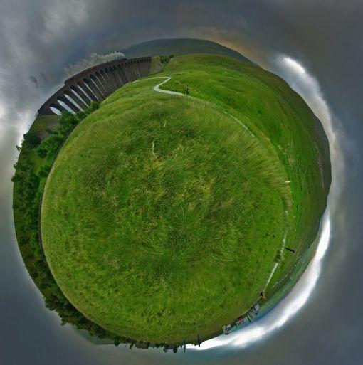 Întreaga lume se învârteşte chiar în faţa ta. Intră în joc şi roteşte-te cu ea! Este o distracţie care nu te va ameţi 152217